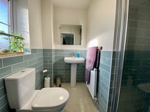 En-Suite- click for photo gallery